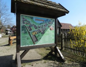 V obci Rietschen se nachází skanzen. 